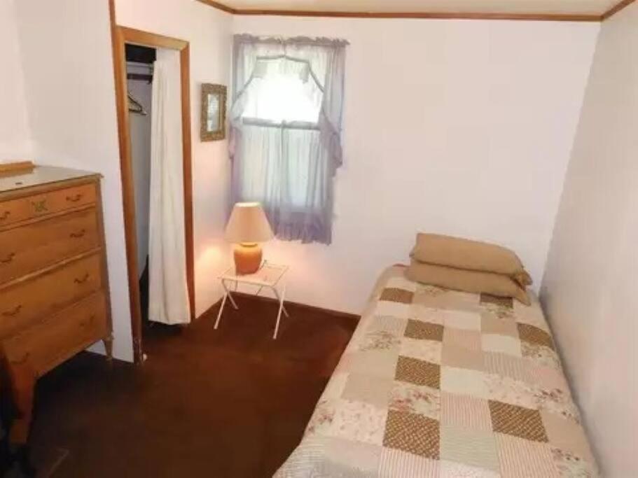 Cozy Cottage On Green Bay Bagian luar foto